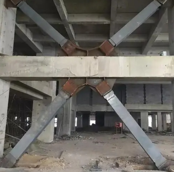 屈曲约束支撑加固施工工艺和设计方案